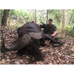 10 Day Mozambique Cape Buffalo for 1 Hunter - $15,600 / Exhibitor