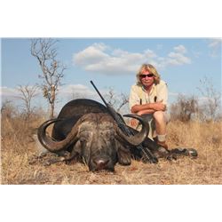 South Africa Cape Buffalo and Sable Antelope for 2 Hunters and 2 Observers - $34,800 / Exhibitor