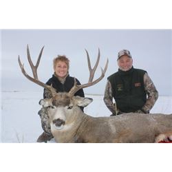 Buckbrush Outfitters – Trophy Archery Whitetail and Mule Deer Combination Hunt – Alberta, Canada