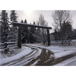 Custom Log Gateway Entry from Bouma Post Yard Inc.