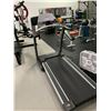 Image 2 : HEALTHRIDER R65 COMMERCIAL TREADMILL