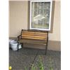 Image 1 : Garden Bench & Pots A