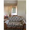 Image 2 : Love Seat C
