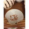 Image 10 : Bone China Royal Albert, Royal Vale & More A