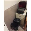 Image 1 : Fellowes Shredder & More B