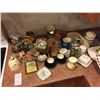 Image 2 : Assortment of Decorative Items A