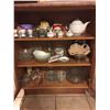 Image 1 : Assortment of Glassware And Kitchen Items A