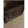 Image 17 : Bookcases & White Table C