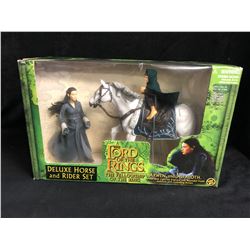 THE LORD OF THE RINGS THE FELLOWSHIP OF THE RING DELUXE HORSE & RIDER SET (ARWEN & ASFALOTH)