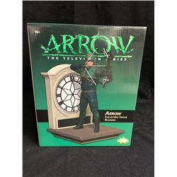 ARROW THE TELEVISION SERIES COLLECTIBLE STATUE BOOKEND