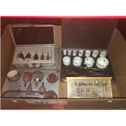 BOX OF ASSTD ROUTER BITS, HOLE SAW SETS & SANDING DRUM BITS