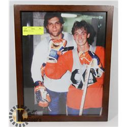 GRETZKY PICTURE.