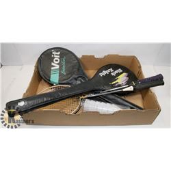 FLAT OF 4 BADMINTON RACKETS, 2 CASES & BIRDIES