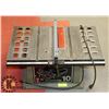 Image 1 : DELTA 10" TABLE SAW,.