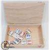 Image 1 : CIGAR BOX FILLED WITH 10 X 100 CANADIAN STAMPS