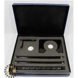 EXECUTIVE GOLF PUTTING PRACTICE SET