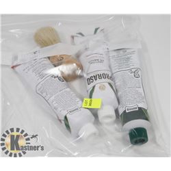 BAG OF SHAVING SUPPLIES