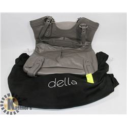 NEW DELLA CAMILLE LEATHER PURSE.