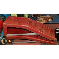 PAIR OF CAR RAMPS
