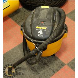 SHOP VAC / 4 GALLON / WORKS