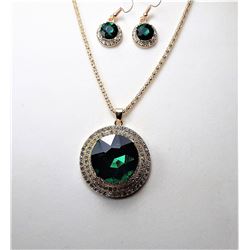 19)  GOLD TONE, GREEN & WHITE AUSTRIAN