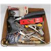Image 1 : ESTATE BOX OF ASSORTED HAND TOOLS