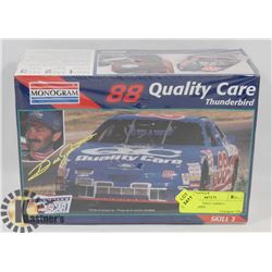 MODEL KIT - DALE JARRET THUNDERBIRD