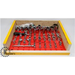 60 PC SOCKET SET 1/4 3/8 & 1/2" LABELED ON SOCKET