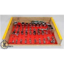 60 PC SOCKET SET 1/4 3/8 & 1/2" LABELED ON SOCKET