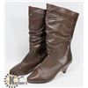 Image 1 : CHAUSSURES GRAND BROWN BOOTS APPROX SZ 7