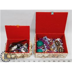 TWO SEASHELL JEWELLERY BOXES WITH CONTENTS.