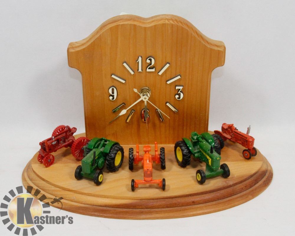 CUSTOM MADE TRACTOR MODEL CLOCK, JOHN DEERE