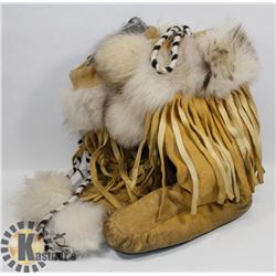 PAIR OF LEATHER MUKLUKS WITH LINERS