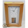 Image 1 : BULOVA TABLE CLOCK, WOODEN CASE, 10" TALL