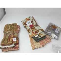 Lot of Fabric Napkins and Placemats