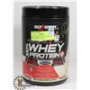 Image 1 : SIX STAR WHEY PROTEIN POWDER 907G VANILLA CREAM