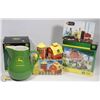 Image 1 : FLAT OF JOHN DEER LICENSED ITEMS