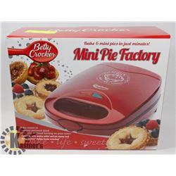 NEW BETTY CROCKER MINI PIE MAKER