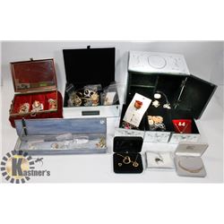 FLAT OF JEWELRY & BOXES 1  VELVET