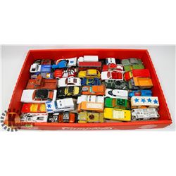 FLAT OF 37 VINTAGE DIE CAST CARS, TRUCKS