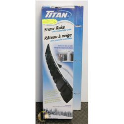 TITAN SNOW RAKE WITH EXTENDABLE POLE.