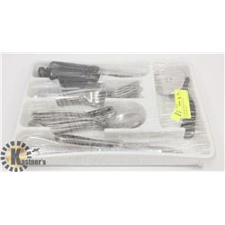 FLATWARE TRAY W/47-PC FLATWARE SET -