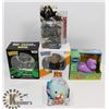 Image 1 : 5 NEW ASSORTED COLLECTIBLES/ 2 DORBZ