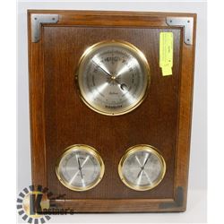 WOOD WALL HANGING BULOVA BAROMETER, HYDROMETER &
