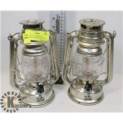 PAIR OF OLDE BROOKLYN LANTERNS ( BATTERY POWERED )