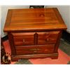 Image 2 : ESTATE SOLID WOOD 5PC PALLISTER BEDROOM DRESSER
