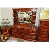 Image 4 : ESTATE SOLID WOOD 5PC PALLISTER BEDROOM DRESSER