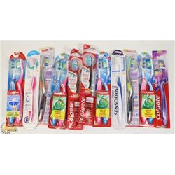 BAG OF TOOTHBRUSHES