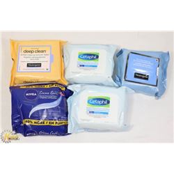 BAG OF CLEANING WIPES