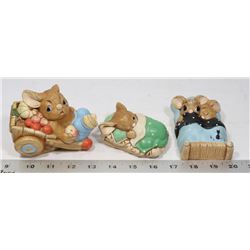 BOX W/3 COLLECTIBLE PENDELFIN FIGURINES -